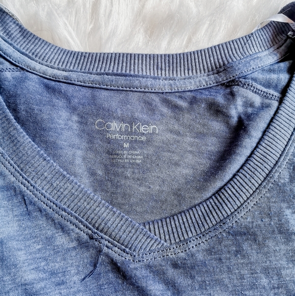Calvin Klein Performance Blue T-shirt Medium - Picture 4 of 4